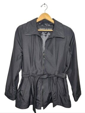 Fleet Street Women’s Black Belted Rain Jacket Full Zip Lined Sz M